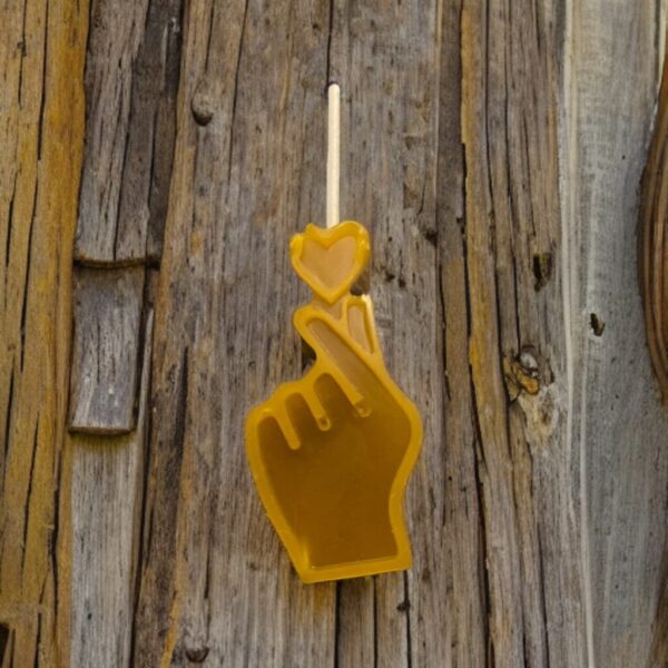Love Gesture Bees Wax Candle