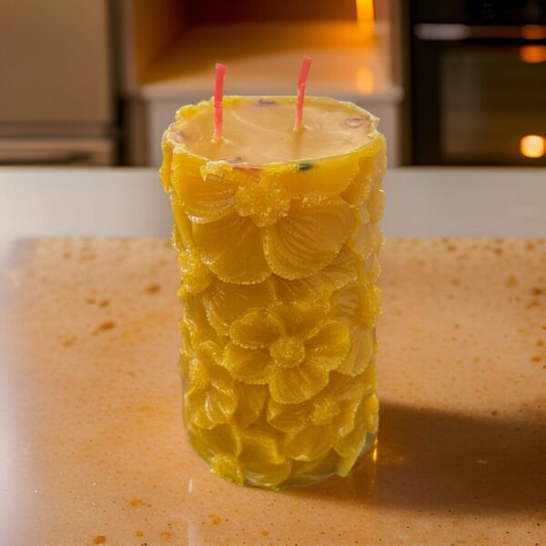 Daisy BeesWax Candle